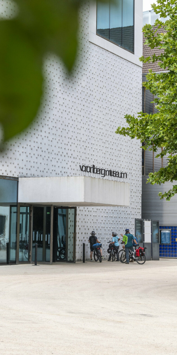 Radfahrer Vorarlberg Museum (c) Gregor Lengler - Vorarlberg Tourismus